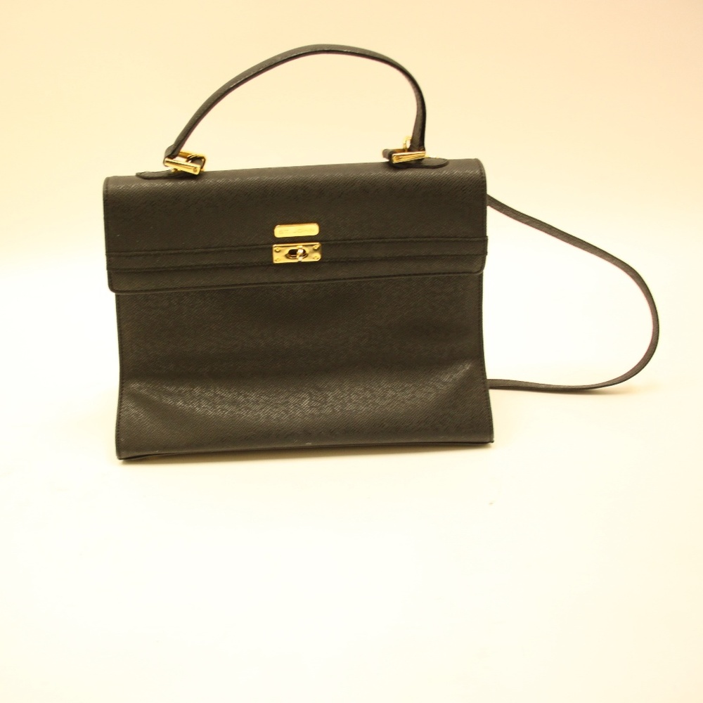 St john black pebbled texture leather turnlock